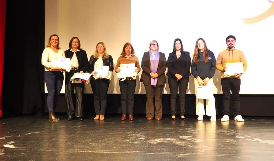 Junta de Freguesia entrega Bolsa de Estudo para o Ensino Superior