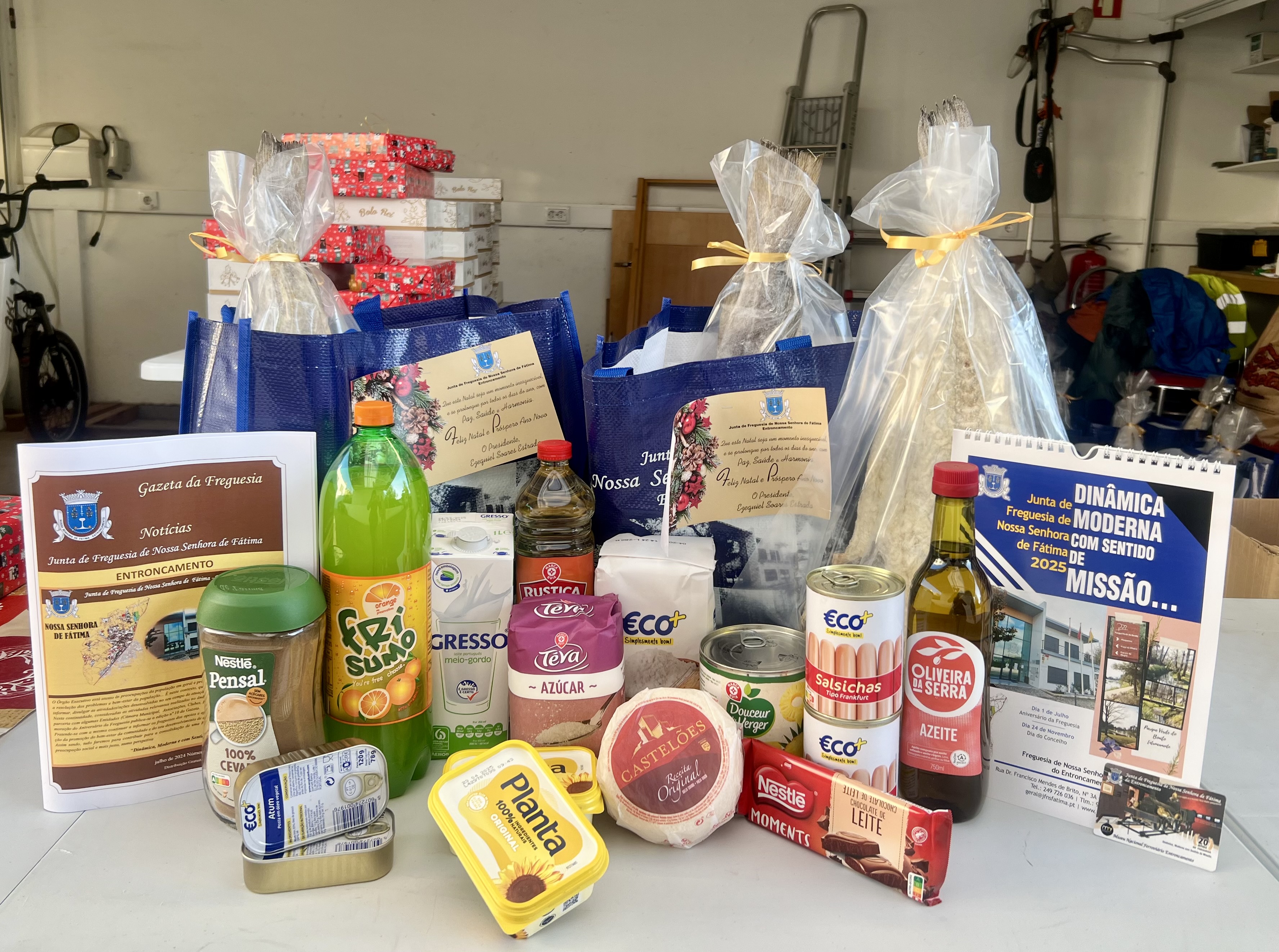 Junta de Freguesia de Nª Sª de Fátima do Entroncamento entrega Cabazes de Natal e brinquedos