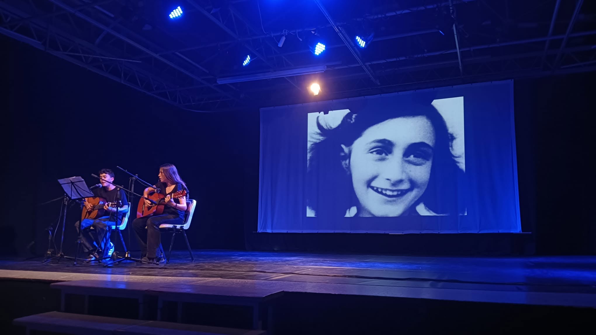 Espetáculo "Somos todos Anne Frank"